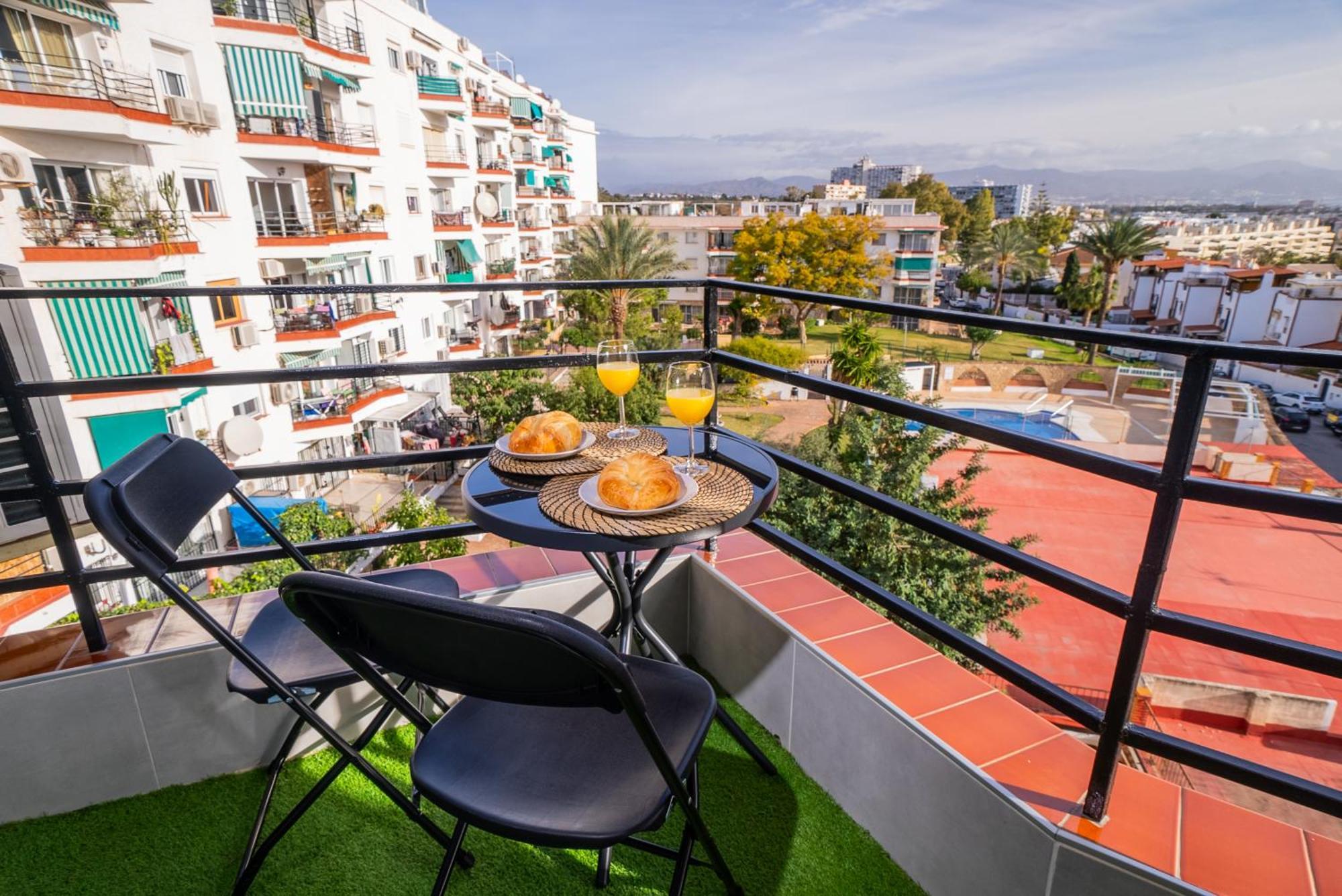 Apartmán Oasis En Playamar Con Piscina Torremolinos Exteriér fotografie